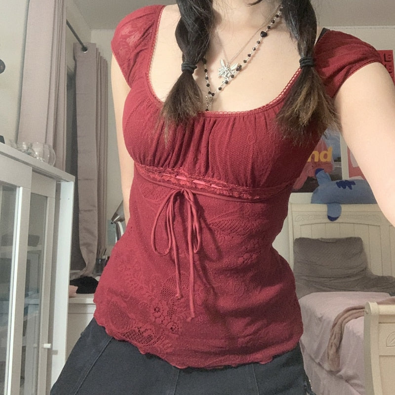 Flattering short sleeve red T-shirt