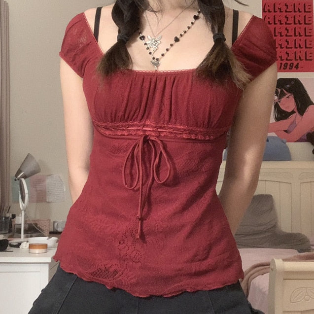 Flattering short sleeve red T-shirt
